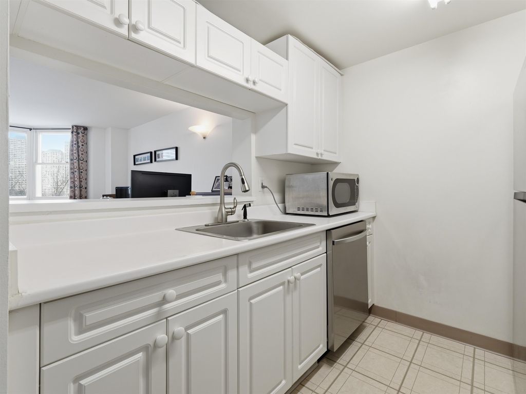 20 2nd St APT 404, Jersey City, NJ - More