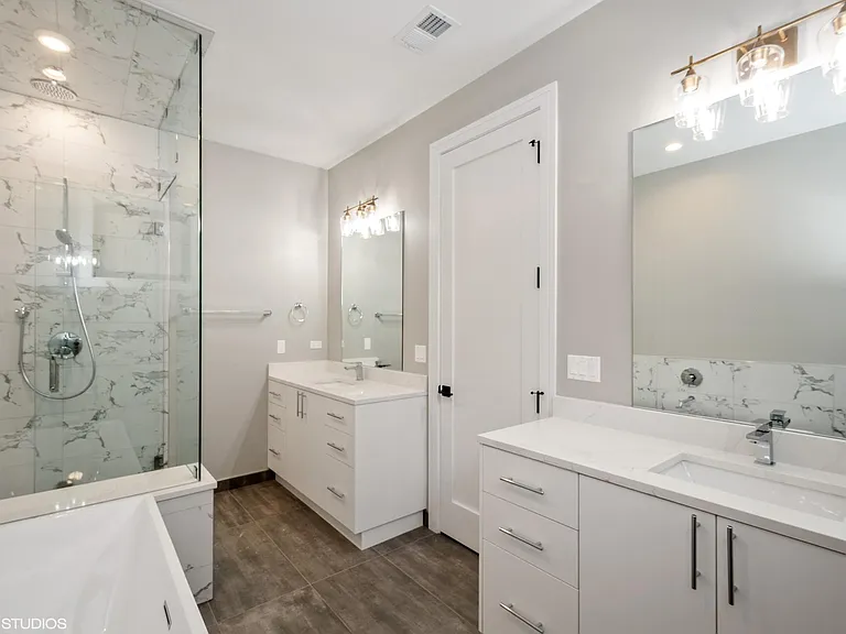2417 W McLean Ave #1 — Photo 20