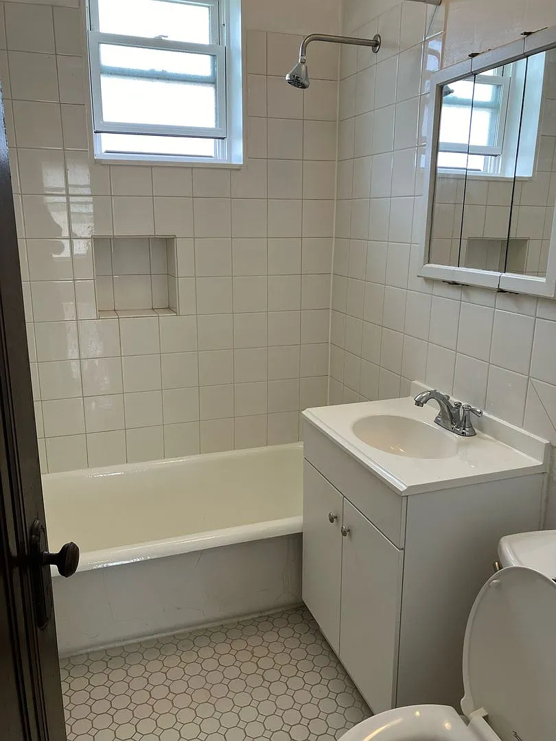 4604 N Kildare Ave — Photo 4