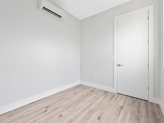 4th image of 586 Marcy Ave #2B