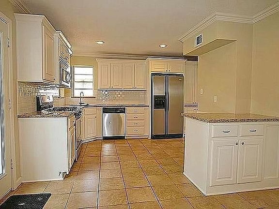 4th image of 7216 Haverford Dr