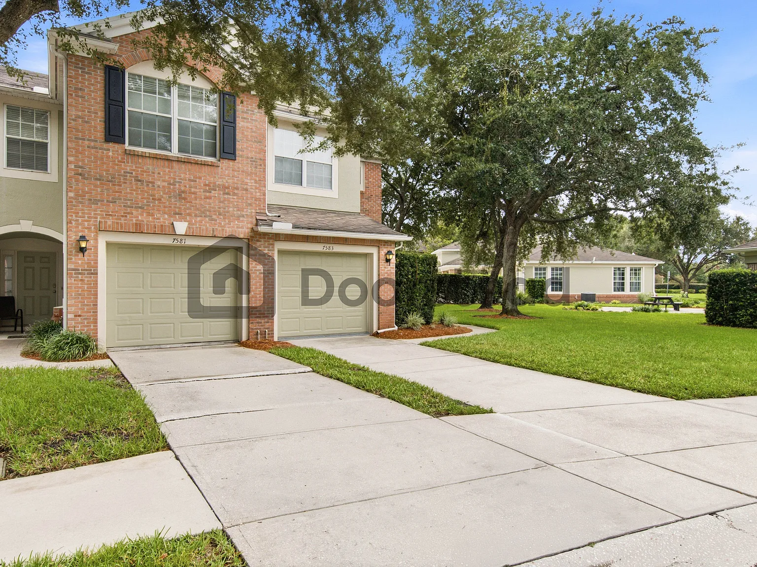 3 bed, 2.5 bath, 1664 sqft, $2,395 — Photo 2