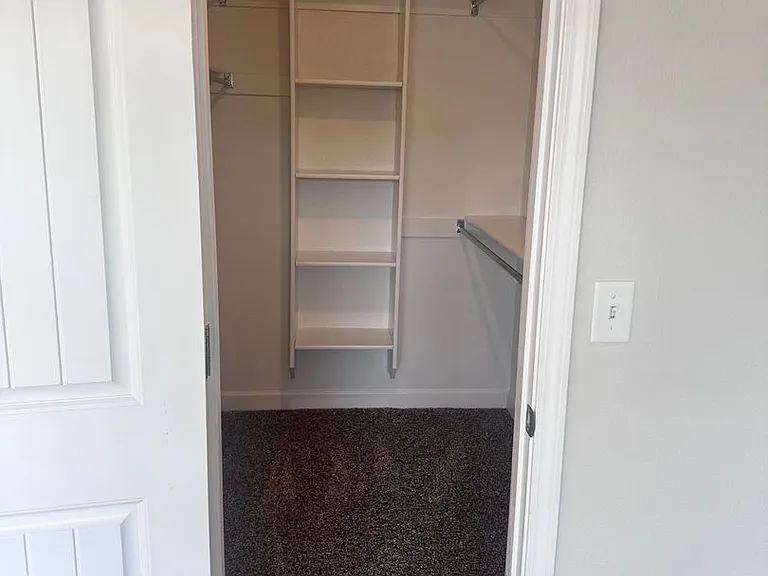 1431 NE Mary Ct — Photo 14