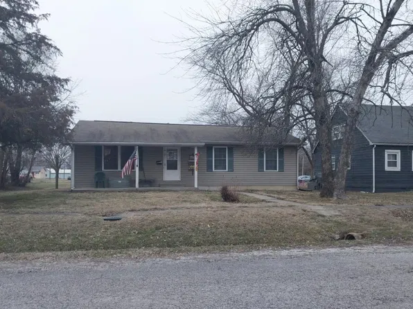 407 Clay St, Wellsville, MO 63384