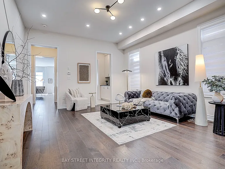 38 Settlers Rd E — Photo 4