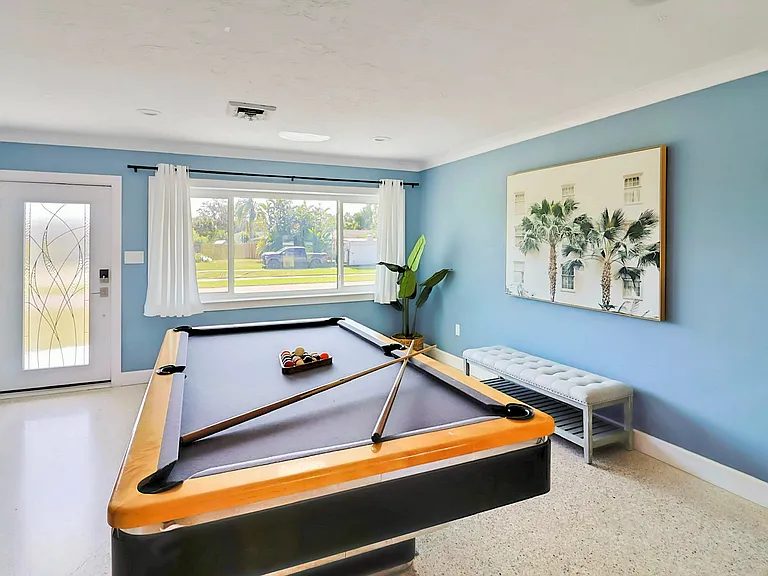 2545 Webber St — Photo 23