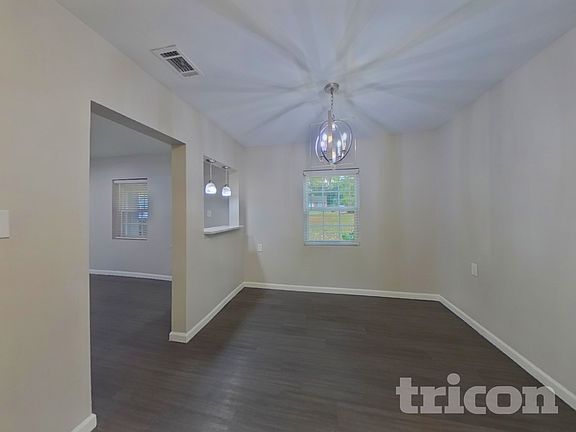 4th image of 4223 Dinglewood Ave