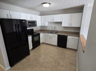 369 Angela Ln, Avon Lake, OH 44012
