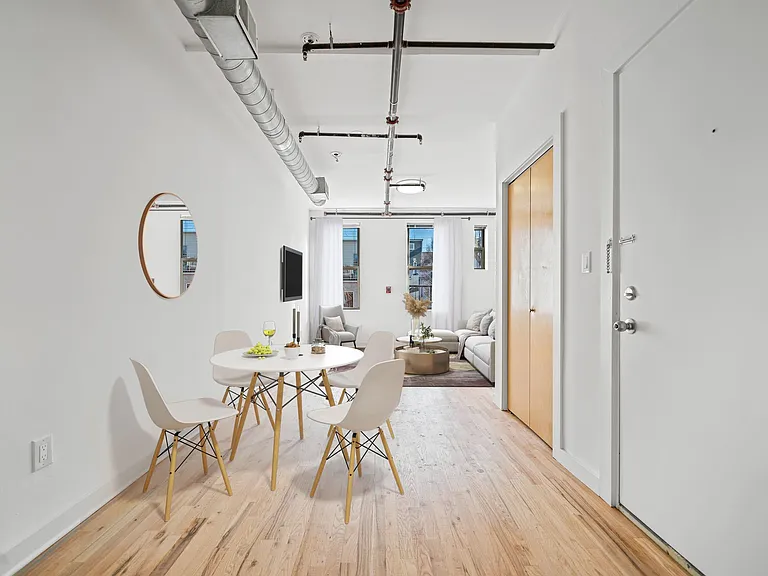 615 Monroe St #7 — Photo 3