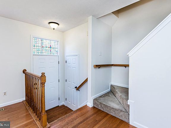 2nd image of 321 Woodland Green Ct