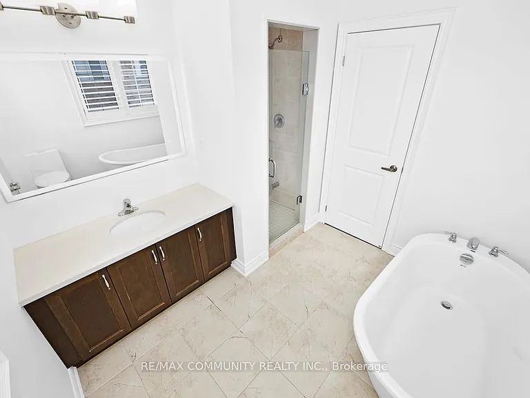 33 Liam Ln — Photo 15
