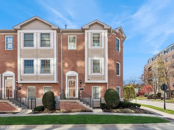 115 E Sigwalt St #1A, Arlington Heights, IL 60005