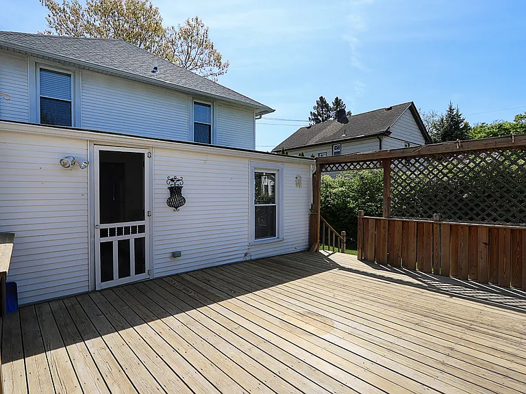 237 Fulton St — Photo 31