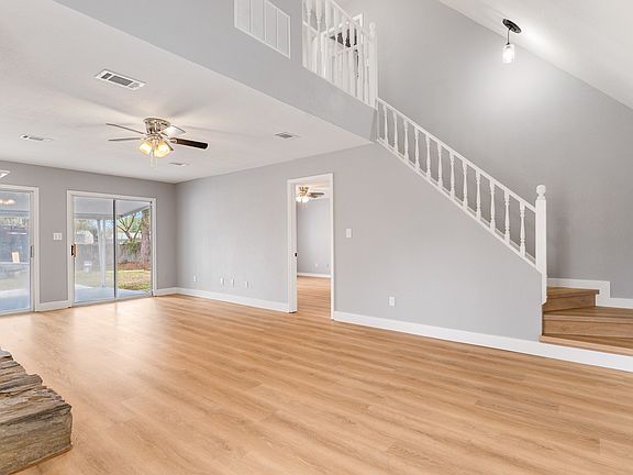 5th image of 1058 Quail Hollow Dr #A