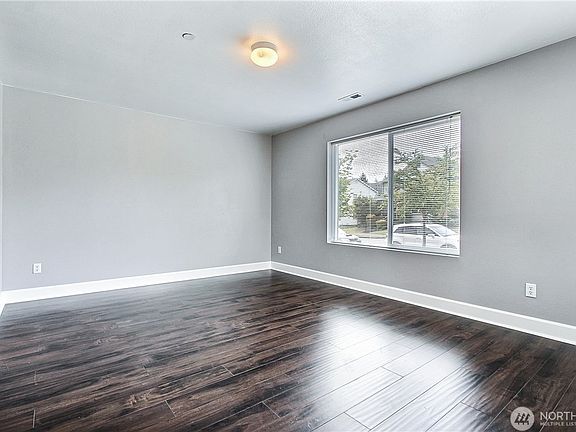 5th image of 3076 Hoffman Hill Blvd