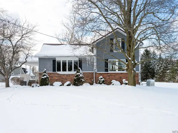 3610 S Newstead Rd, Akron, NY 14001