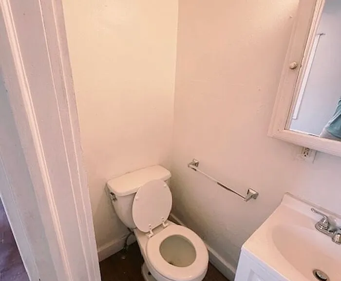 914 Eureka St #4 — Photo 4