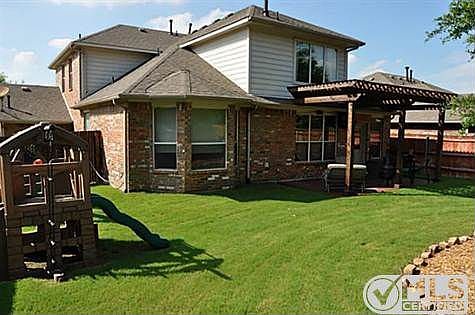 2nd image of 2715 Honey Suckle Dr