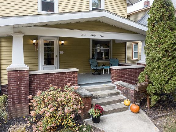 3rd image of 339 W Wildwood Ave