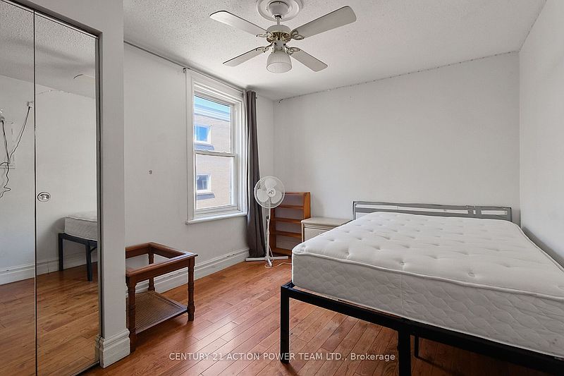 Ottawa House for rent - 4 Bedrooms — photo 23