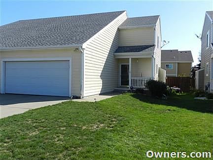 1st image of 570 Lakeshore Dr