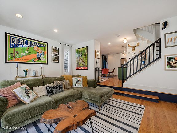 4th image of 1339 N Wolcott Ave #B