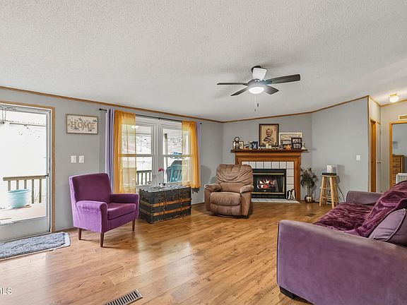 4th image of 375 Bill West Rd