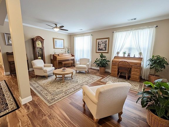 4th image of 17705 Mahonia Ln