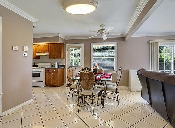 4th image of 13036 Dwyer Blvd