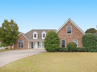 88 Pebble Creek Dr, Newnan, GA 30265