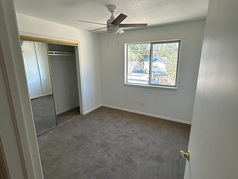213 S Court St #B — Photo 8