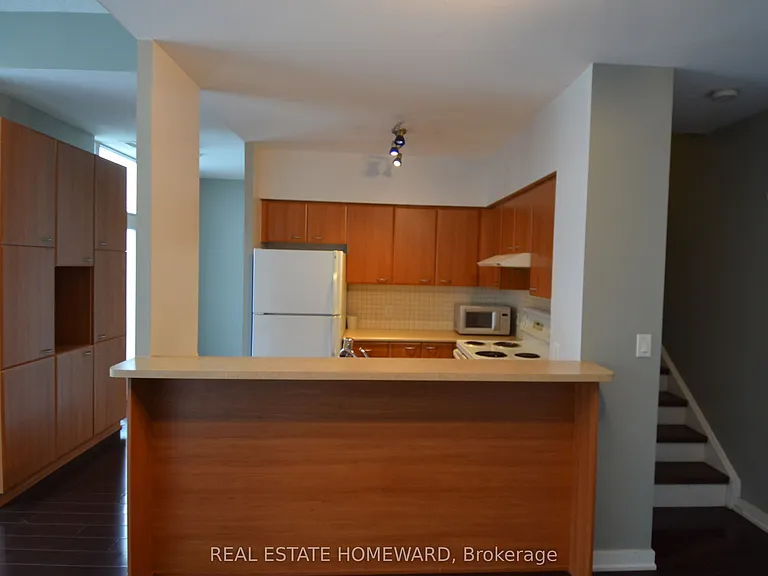 38 Lee Centre Dr #126 — Photo 5