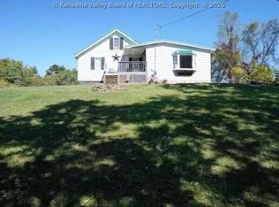 25 Crooked Ridge Rd, Liberty, WV 25124