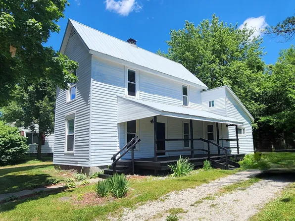 509 N Sycamore St, Ladoga, IN 47954