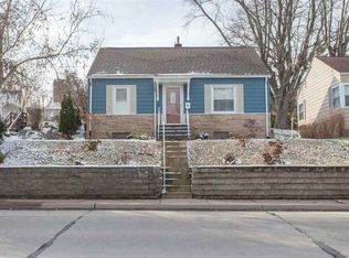 1655 N Grandview Ave, Dubuque, IA 52001