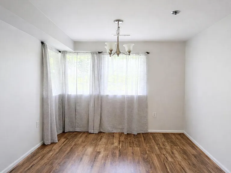 8503 Falls Run Rd #B — Photo 10