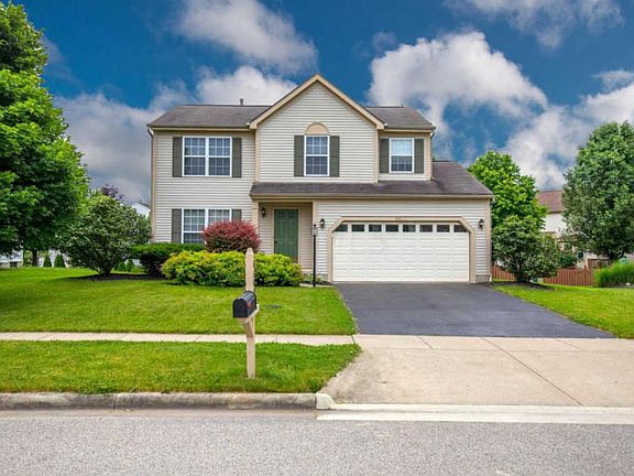 3rd image of 6900 Pine Hollow Dr