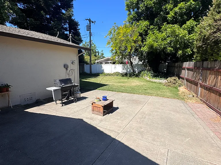 1803 Magnolia Pl — Photo 14