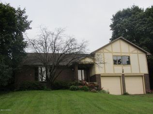 150 Quarry Dr, Bloomsburg, PA 17815