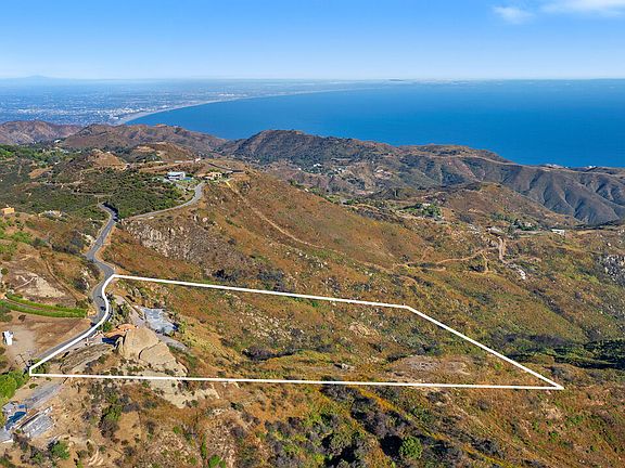 4th image of 23000 Saddle Peak Rd