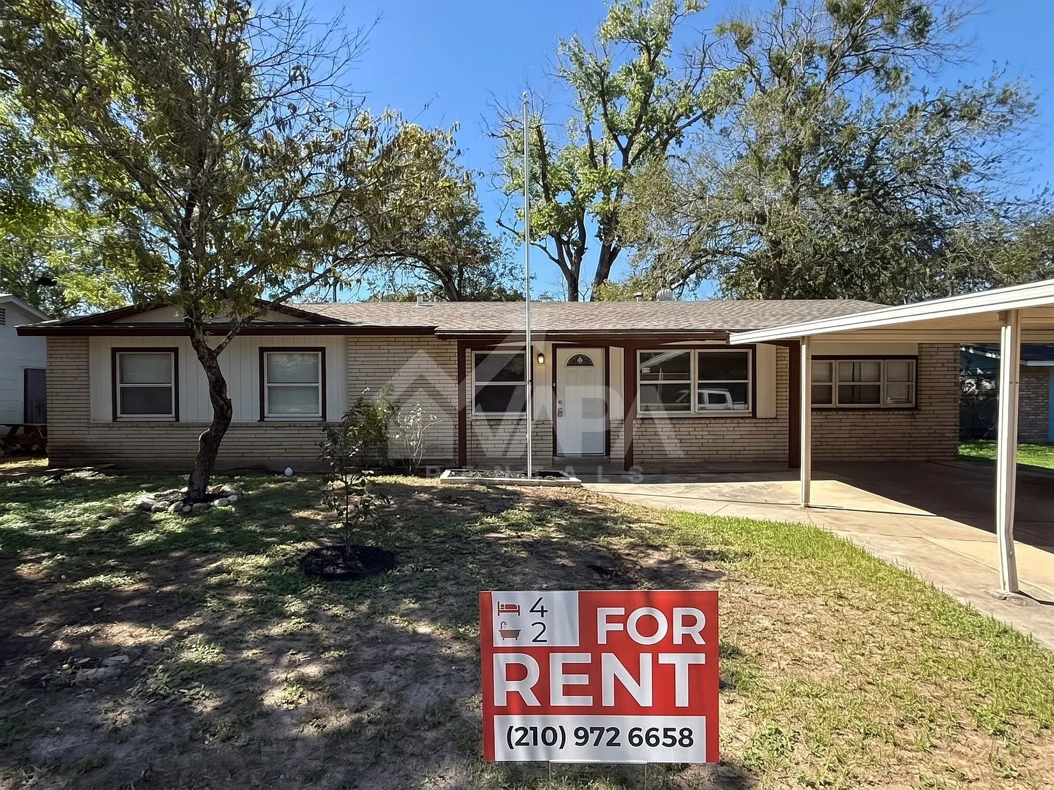 4 bed, 1636 sqft, $2,100 — Photo 1