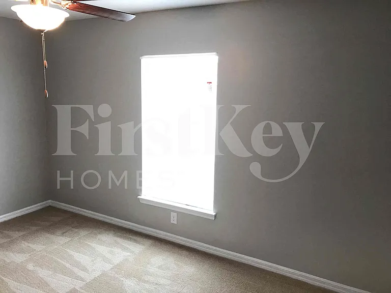 2321 NW 9th Ave — Photo 11