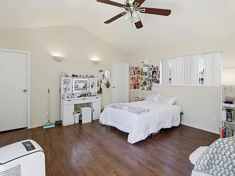 5556 Mary Lane Dr — Photo 8