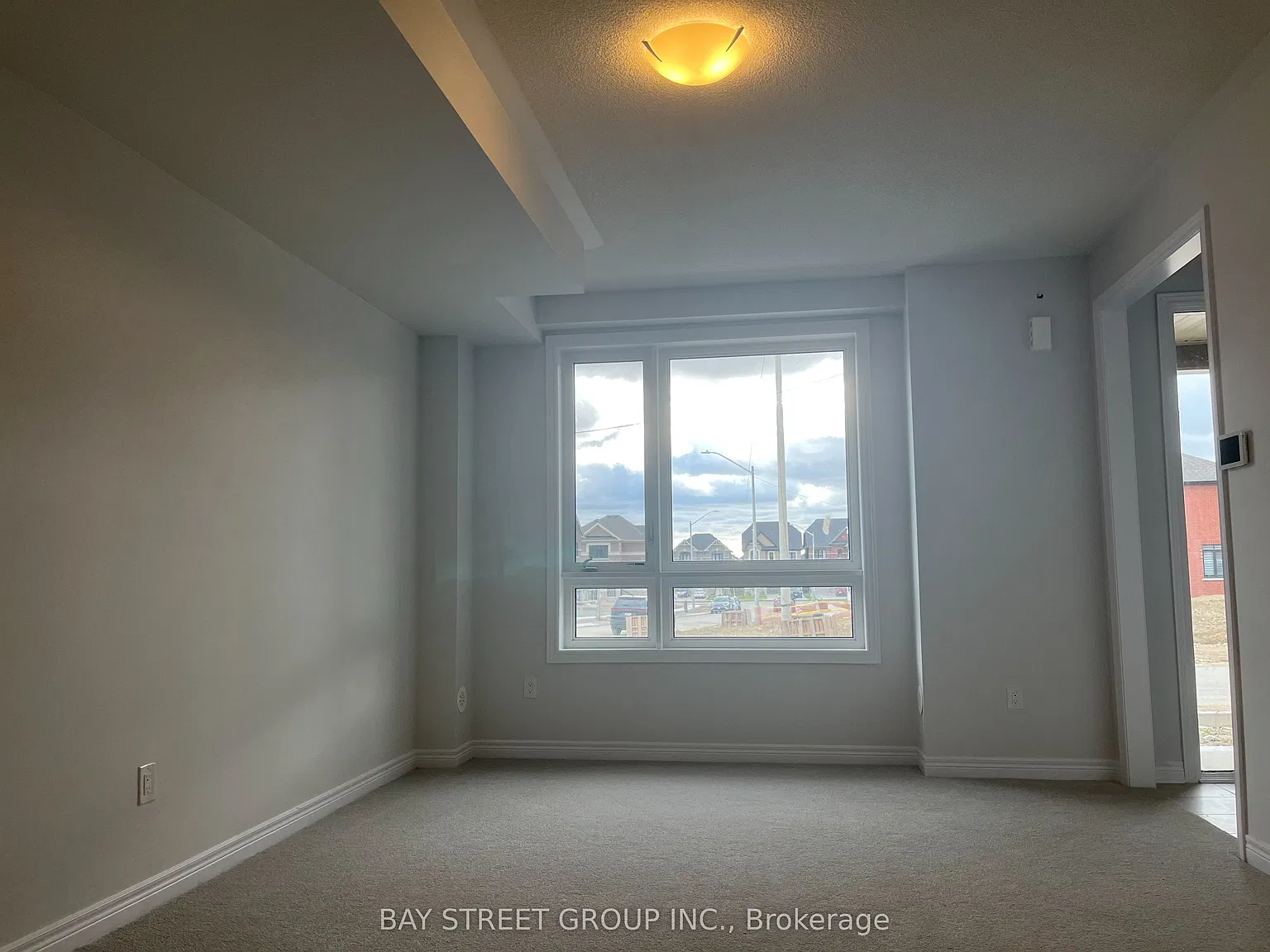 3 bed, $3,500 — Photo 2