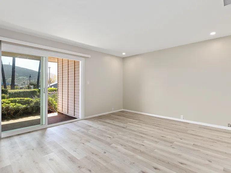 1001 La Pluma Ct — Photo 10