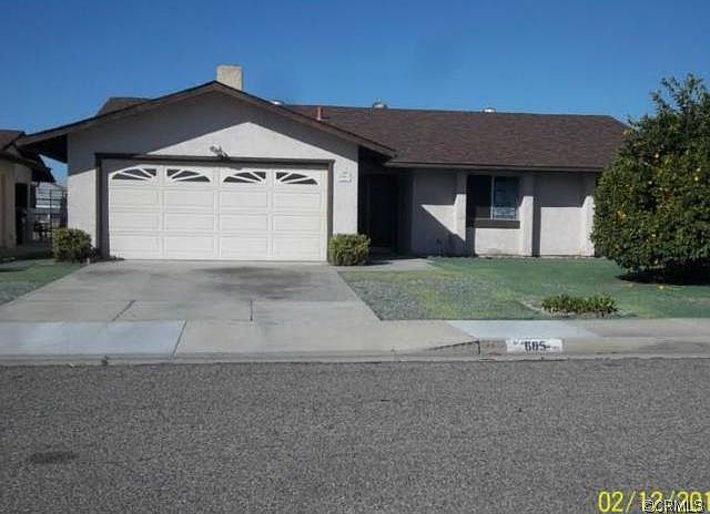 1st image of 665 Holly Dr