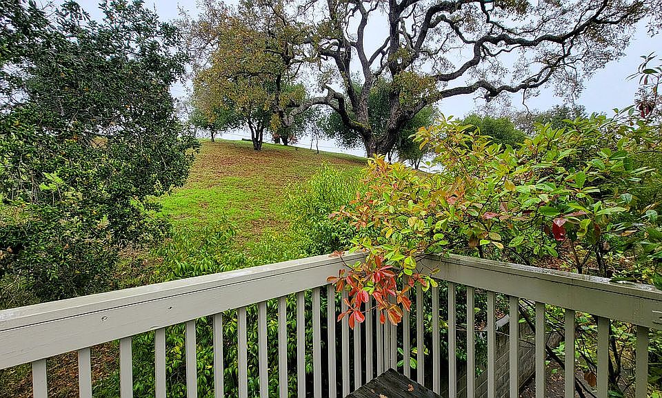 1st image of 130 Sequoia Glen Ln