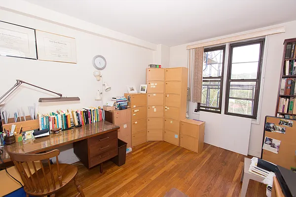 Sold by Re/Max In The City | media 11