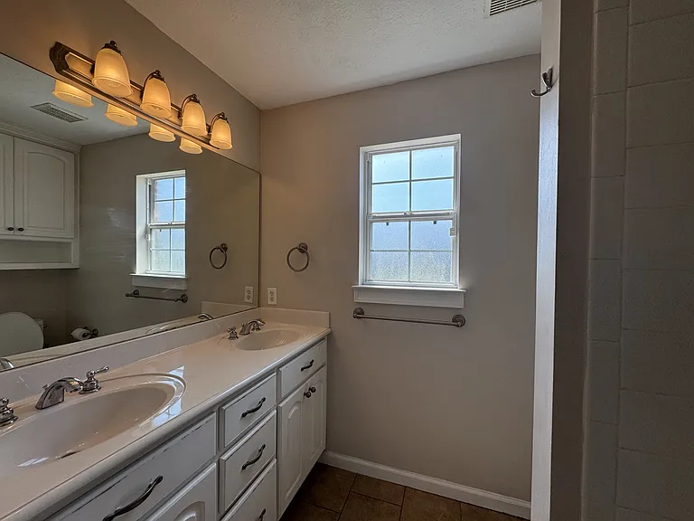 3545 Brentwood Pl — Photo 8