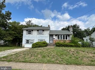 511 Greenwood Ave, Riverside, NJ 08075